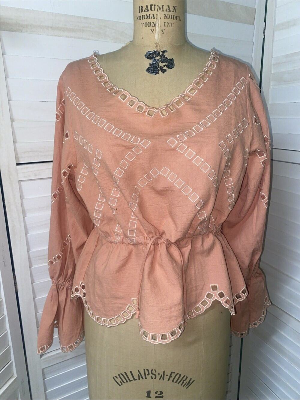 Peach Chunky Eyelet Flare Sleeves Women’s Summer Casual Blouse Shirt Top Med